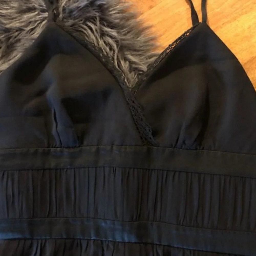 BCBG VINTAGE BLACK RUFFLE DETAIL DRESS - Picture 5 of 7